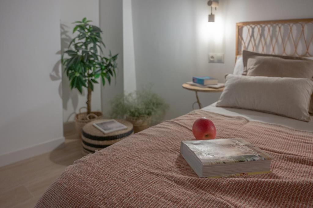 Suites Jardines De La Alhambra Гранада Экстерьер фото