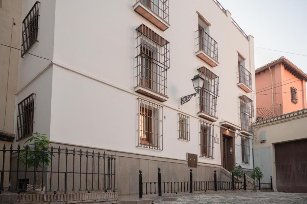 Suites Jardines De La Alhambra Гранада Экстерьер фото
